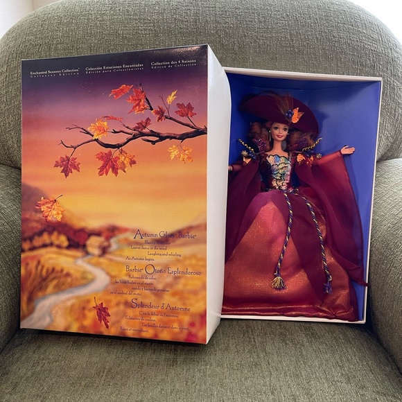 Barbie: Enchanted Season Collection - Picture 2 of 5